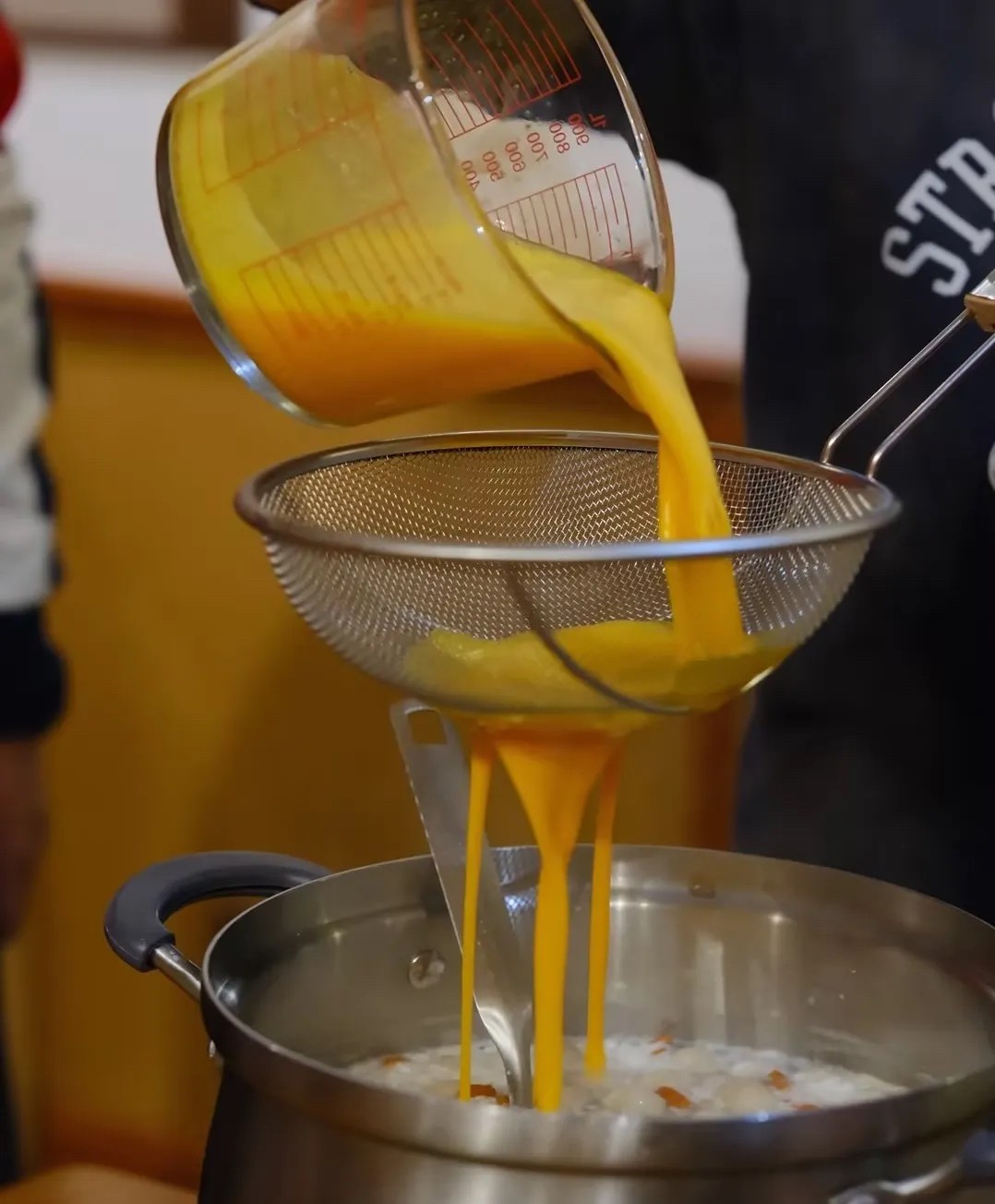 1763968931215361.jpg 1763968931215361.jpg