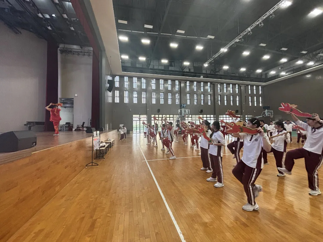 1764556123846274.jpg 1764556123846274.jpg