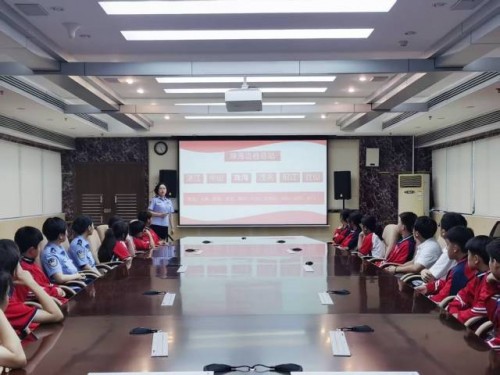 [本文轉載自南方日報]拱北邊檢站攜手澳門濠江中學開展“六一”主題活動