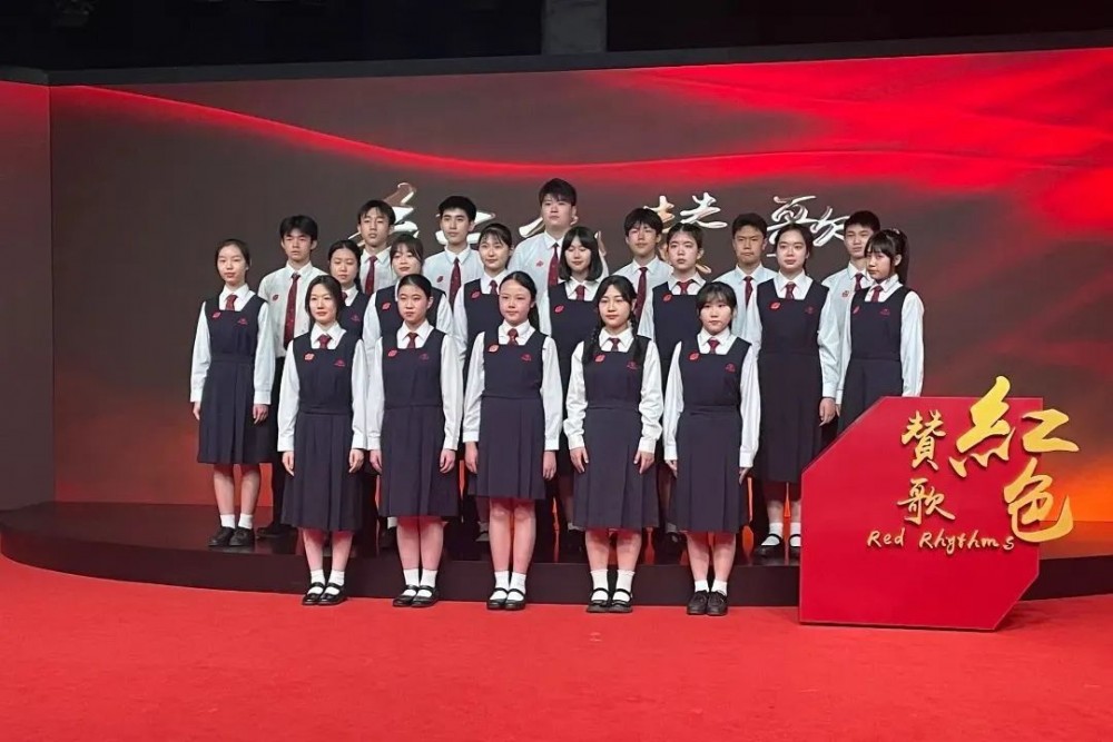 我校合唱团参与澳广视《红色赞歌》节目演唱