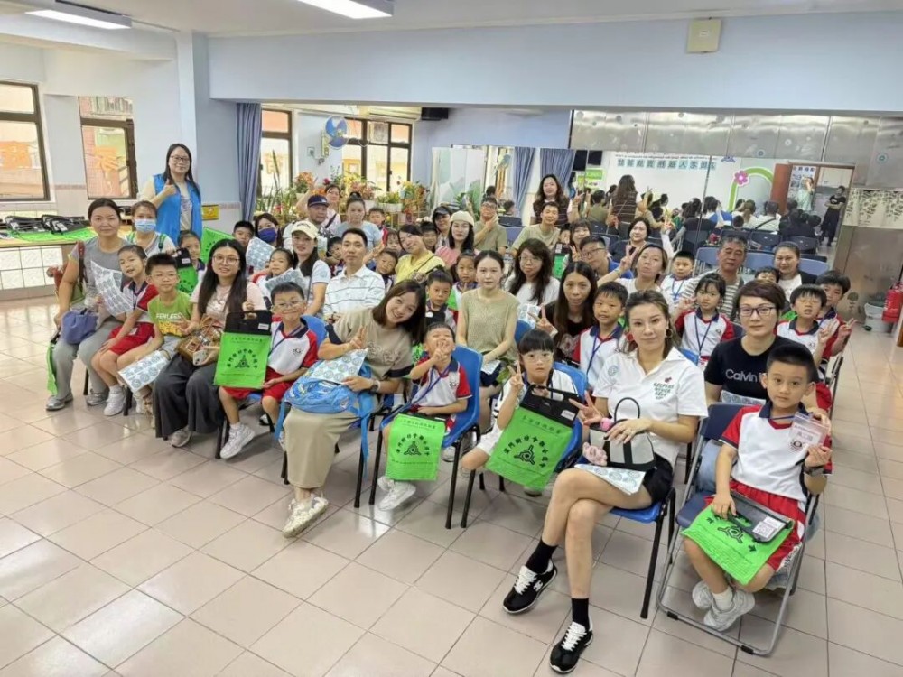 親子賣旗獻愛心 生命教育潤童心