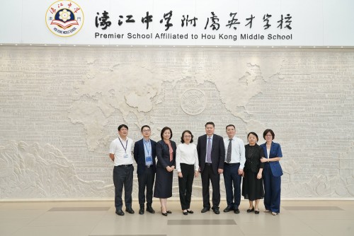 人教社來訪濠江英才